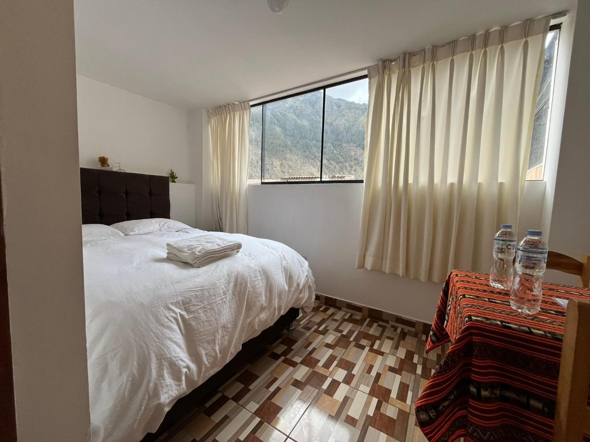 Hostal Apu Qhawarina Ollantaytambo Ngoại thất bức ảnh