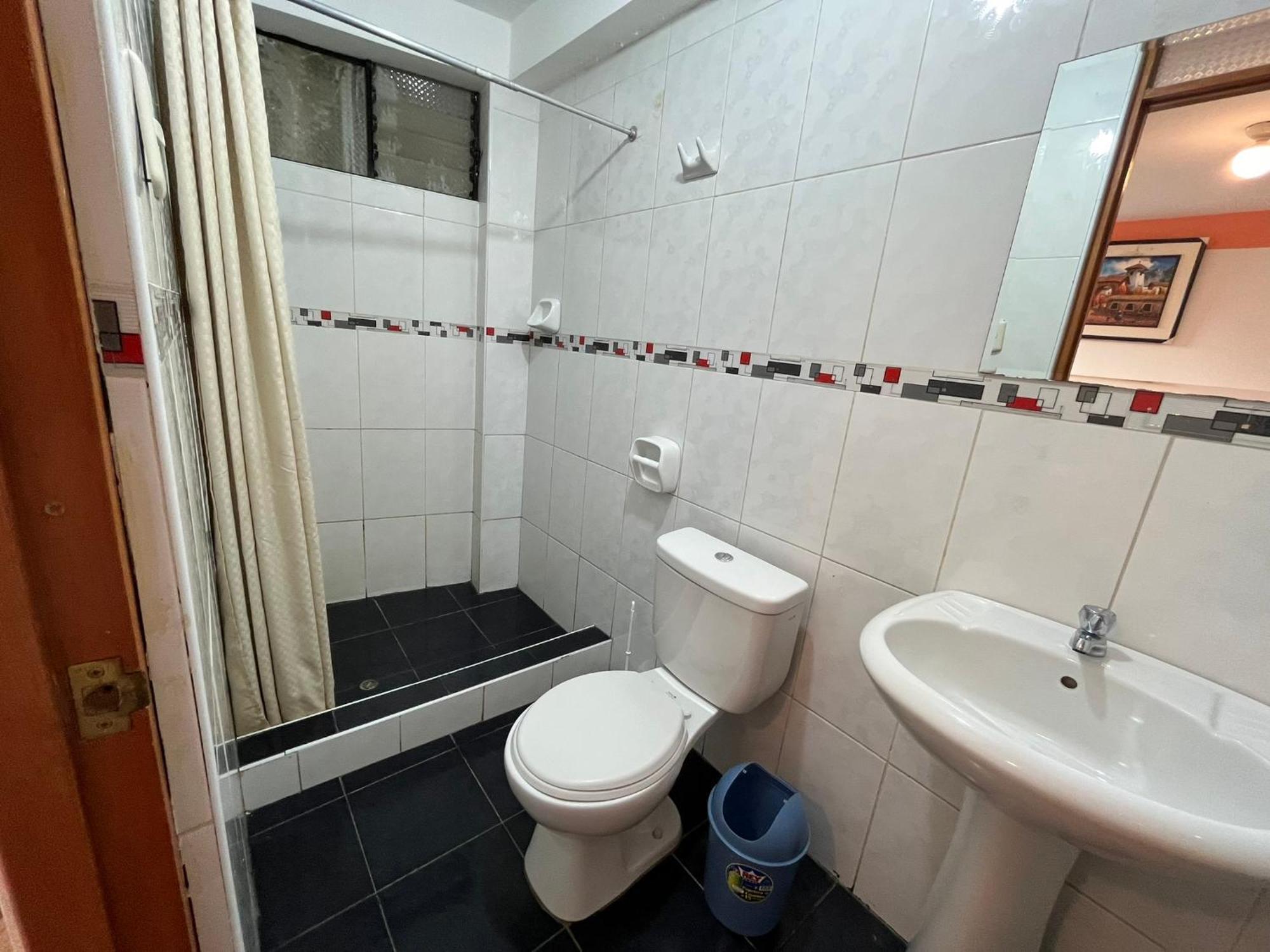 Hostal Apu Qhawarina Ollantaytambo Ngoại thất bức ảnh